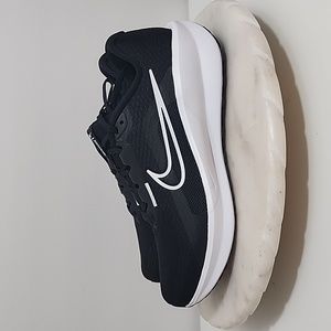 Nike Women's Downshifter 13 Running Shoes Size 10 Wide Black/White New
